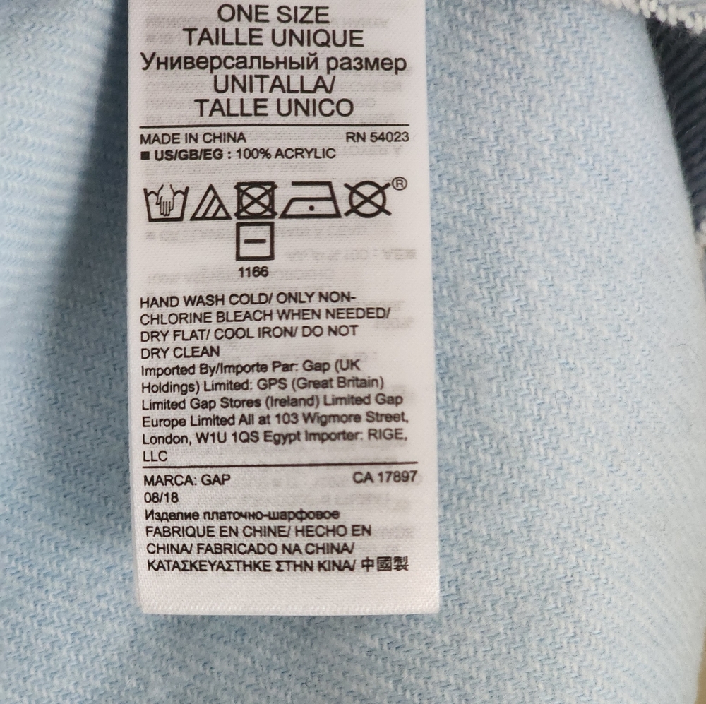 Gap Blue Plaid Pattern Long Scraf - image 7